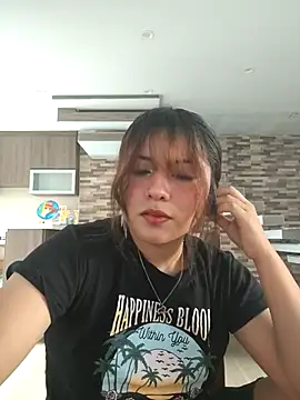 Snapshot of Elsa_sweet chatting on 06-17-26, 09:14 Elsa sweet online show from 06-17-26, 09:14