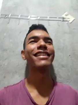 Snapshot of Reynold2608 chatting on 05-03-26, 11:15 Reynold2608 online show from 05-03-26, 11:15