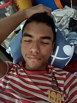 Reynold2608 online show from 11-23-25, 07:57