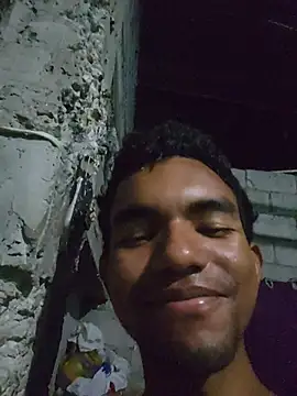 Snapshot of Reynold2608 chatting on 06-16-26, 02:55 Reynold2608 online show from 06-16-26, 02:55