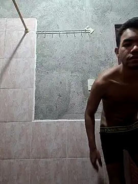 Reynold2608 online show from 12-16-25, 10:47