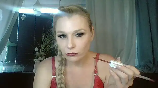 Snapshot of DevilsAngel13 chatting on 09-21-25, 03:17 DevilsAngel13 online show from 09-21-25, 03:17