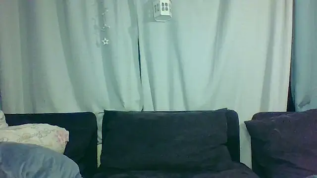 Snapshot of DevilsAngel13 chatting on 10-05-25, 06:42 DevilsAngel13 online show from 10-05-25, 06:42