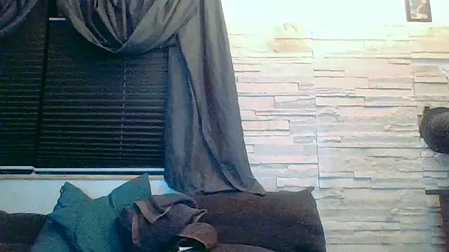 Snapshot of DevilsAngel13 chatting on 10-14-25, 05:46 DevilsAngel13 online show from 10-14-25, 05:46
