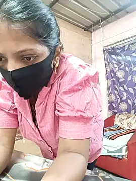 queensenorita online show from 11-17-25, 09:02