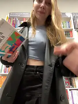 Sunny   Bunny online show from 10-24-25, 01:10