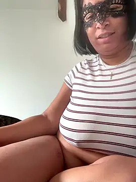 Snapshot of Candyss_233 chatting on 11-17-25, 09:24 Candyss 233 online show from 11-17-25, 09:24