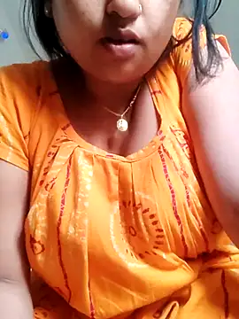Snapshot of Priya_2222 chatting on 03-02-25, 11:41 Priya 2222 online show from 03-02-25, 11:41