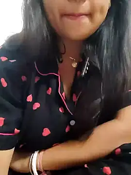 Snapshot of Priya_2222 chatting on 02-09-25, 06:05 Priya 2222 online show from 02-09-25, 06:05