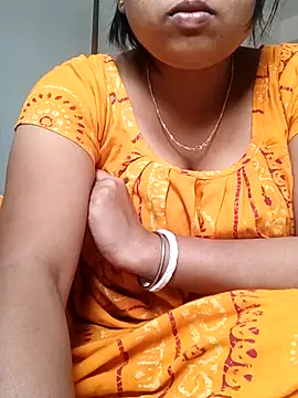 Snapshot of Priya_2222 chatting on 03-06-25, 06:41 Priya 2222 online show from 03-06-25, 06:41