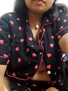 Snapshot of Priya_2222 chatting on 02-10-25, 05:09 Priya 2222 online show from 02-10-25, 05:09