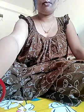 Snapshot of Priya_2222 chatting on 09-26-25, 05:58 Priya 2222 online show from 09-26-25, 05:58