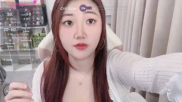 Snapshot of Stars_Elyn chatting on 02-10-26, 12:15 Stars Elyn online show from 02-10-26, 12:15