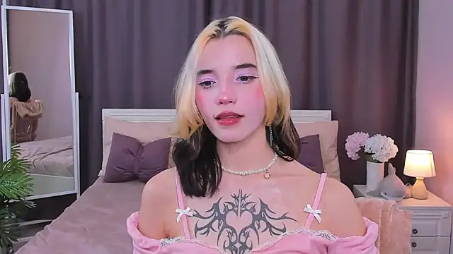 Snapshot of as1an_girlfriend chatting on 01-24-25, 01:03 as1an girlfriend online show from 01-24-25, 01:03