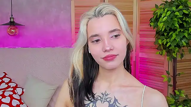 Snapshot of as1an_girlfriend chatting on 03-07-25, 03:40 as1an girlfriend online show from 03-07-25, 03:40