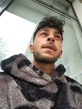 Iulianmarius12 online show from 03-03-25, 11:33