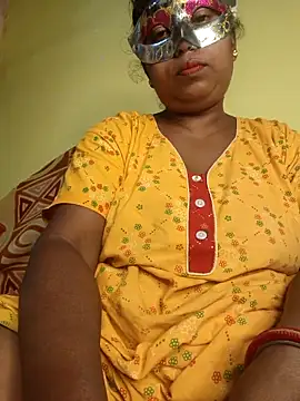 Snapshot of tinabhabhi chatting on 04-30-26, 11:06 tinabhabhi online show from 04-30-26, 11:06