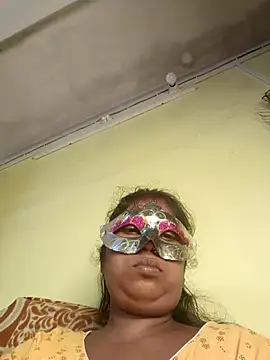 Snapshot of tinabhabhi chatting on 07-10-26, 10:37 tinabhabhi online show from 07-10-26, 10:37
