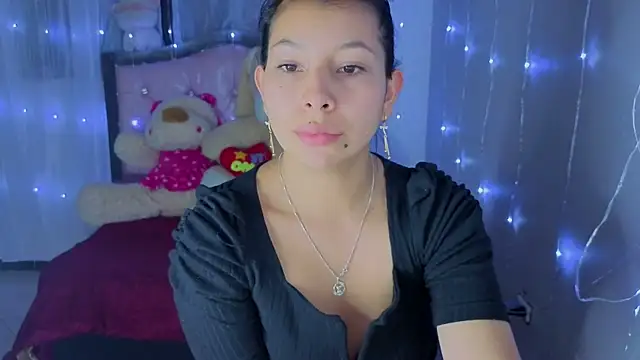 Snapshot of keyla_meow chatting on 10-17-25, 10:22 keyla meow online show from 10-17-25, 10:22