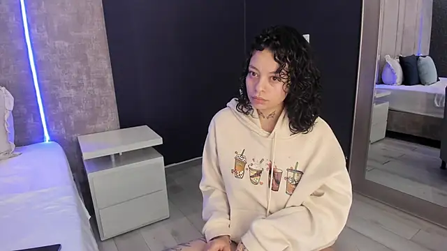 Snapshot of KatherineGomez chatting on 04-19-26, 02:12 KatherineGomez online show from 04-19-26, 02:12