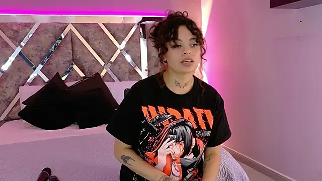 Snapshot of KatherineGomez chatting on 05-18-26, 04:07 KatherineGomez online show from 05-18-26, 04:07