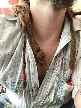 Snapshot of Ozomitro chatting on 02-25-26, 11:43 Ozomitro online show from 02-25-26, 11:43