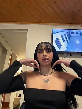 Hilary pinkk online show from 06-25-26, 05:12