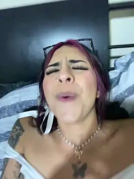 Hilary pinkk online show from 02-18-25, 01:21