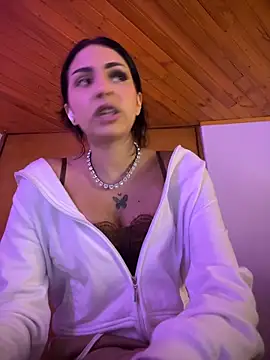 Snapshot of Hilary_pinkk chatting on 04-21-26, 12:56 Hilary pinkk online show from 04-21-26, 12:56