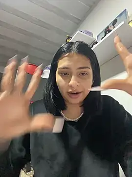 Hilary pinkk online show from 03-20-26, 02:45