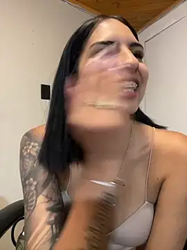 Hilary pinkk online show from 10-29-25, 03:16