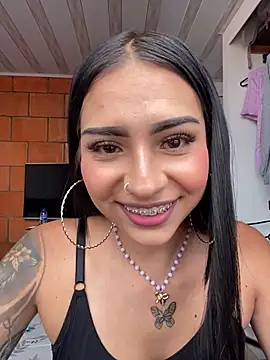 Hilary pinkk online show from 11-04-25, 06:11