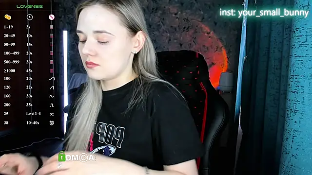 Your small bunny online show from 04-28-26, 02:27