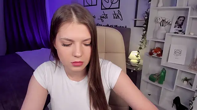 Snapshot of BellaSweetHeart chatting on 06-08-26, 06:52 BellaSweetHeart online show from 06-08-26, 06:52