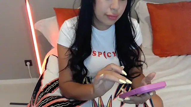 queen-chamss online show from 07-08-26, 06:30