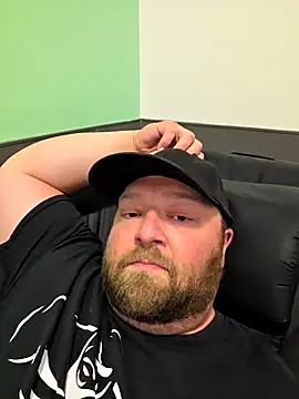 Strong Bear89 online show from 02-25-25, 06:25