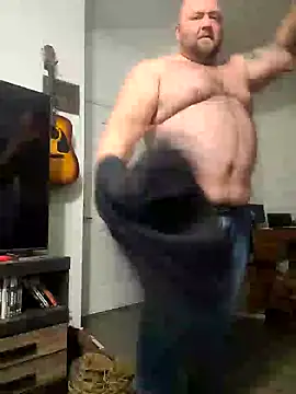 Strong Bear89 online show from 01-10-25, 09:23