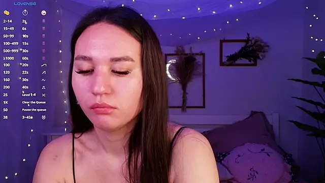 margeriTirell online show from 11-28-25, 03:07