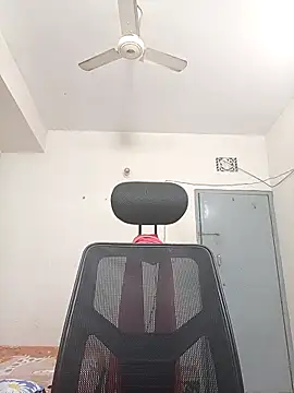 Snapshot of Tisha-01 chatting on 02-15-26, 02:56 Tisha-01 online show from 02-15-26, 02:56