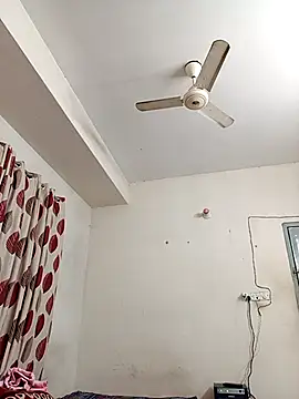 Snapshot of Tisha-01 chatting on 11-29-25, 03:39 Tisha-01 online show from 11-29-25, 03:39