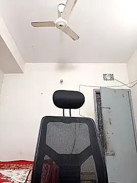 Snapshot of Tisha-01 chatting on 02-12-26, 05:23 Tisha-01 online show from 02-12-26, 05:23