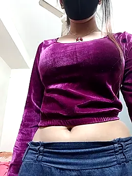 Snapshot of Tisha-01 chatting on 02-16-26, 03:54 Tisha-01 online show from 02-16-26, 03:54