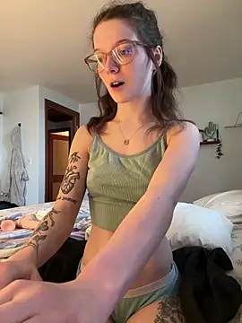 dreamteemergirl online show from 11-23-25, 07:13