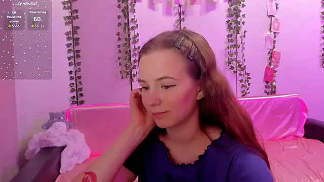 Snapshot of Fox_Lisa chatting on 05-21-26, 08:17 Fox Lisa online show from 05-21-26, 08:17