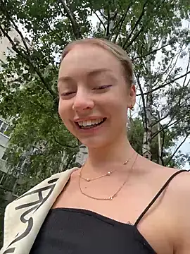 Snapshot of melissa_grr chatting on 06-06-26, 02:11 melissa grr online show from 06-06-26, 02:11