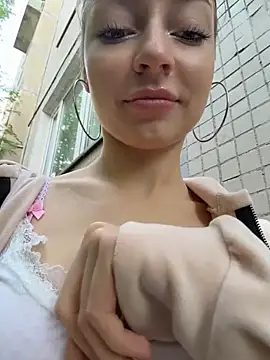 Snapshot of melissa_grr chatting on 05-17-26, 12:05 melissa grr online show from 05-17-26, 12:05