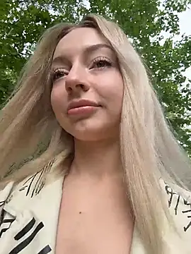 Snapshot of melissa_grr chatting on 05-18-26, 01:16 melissa grr online show from 05-18-26, 01:16