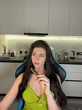 Snapshot of CurlyLara chatting on 02-25-26, 05:35 CurlyLara online show from 02-25-26, 05:35