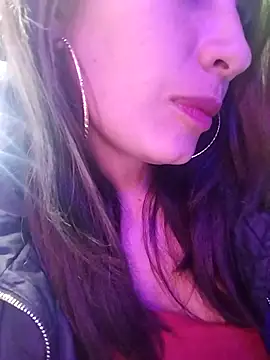 Snapshot of Alysson-- chatting on 03-20-25, 11:23 Alysson-- online show from 03-20-25, 11:23