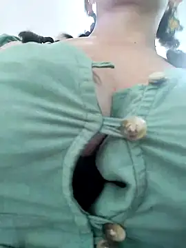 Snapshot of Alysson-- chatting on 03-12-25, 06:53 Alysson-- online show from 03-12-25, 06:53